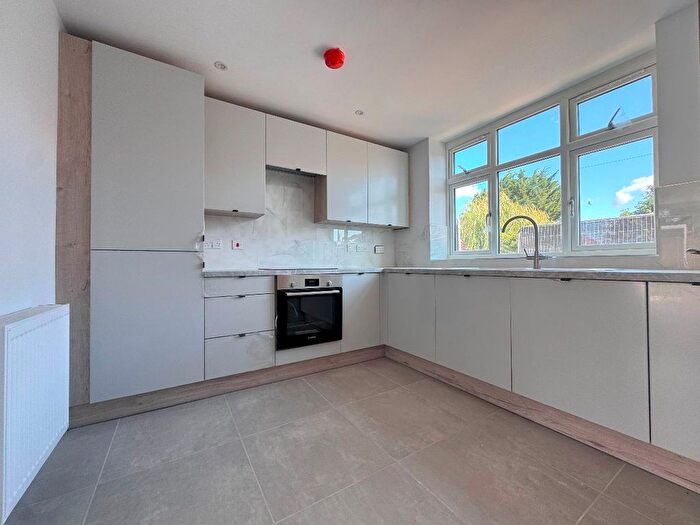 4 Bedroom Semi-Detached House To Rent In Napier Road, Gillingham, ME7