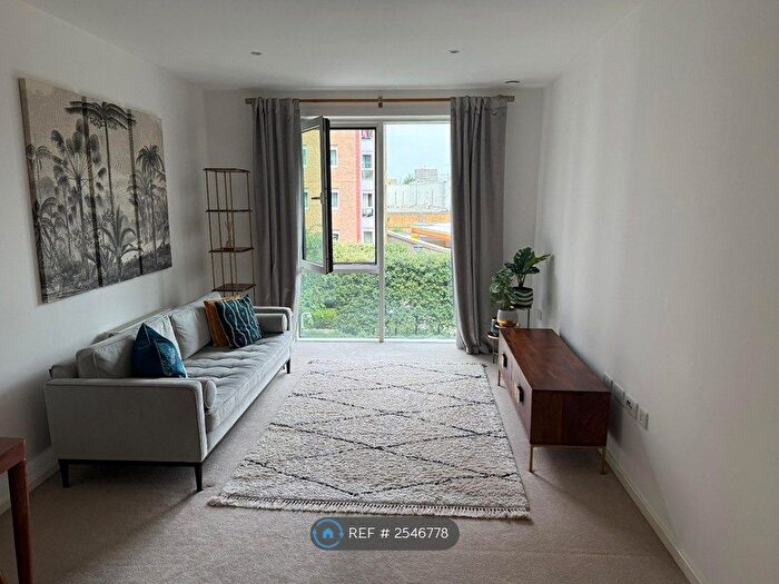 1 Bedroom Flat To Rent In Juniper Drive, London, SW18