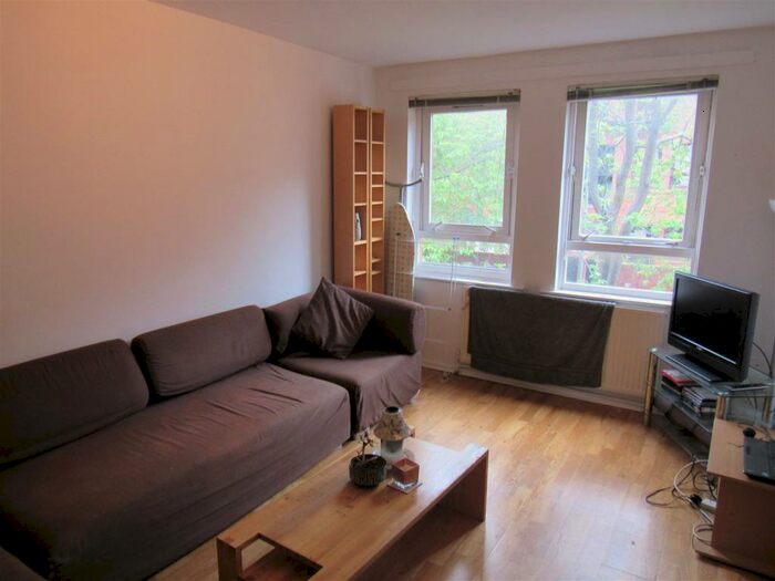 3 Bedroom Town House To Rent In Silver Jubilee Walk, Northern Quarter, M4