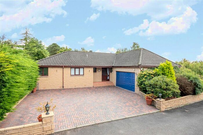 3 Bedroom Detached Bungalow For Sale In Blairadam Grove, Keltybridge, KY4