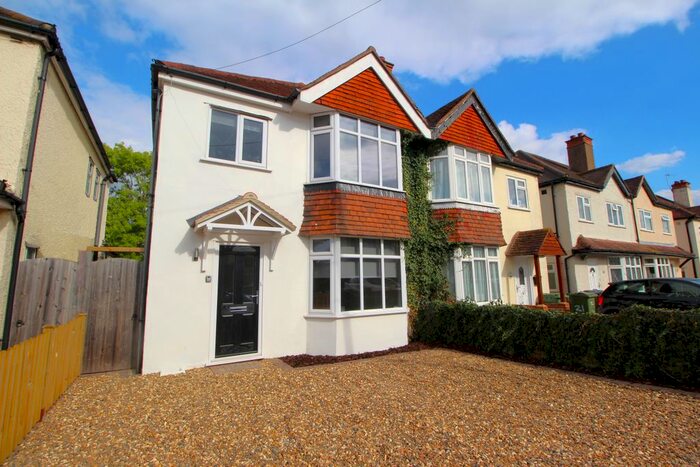 4 Bedroom Semi-Detached House To Rent In Beckingham Road, Guildford, GU2