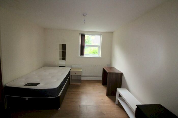 2 Bedroom Apartment To Rent In Brook Street Flat, Preston, Lancashire, PR1