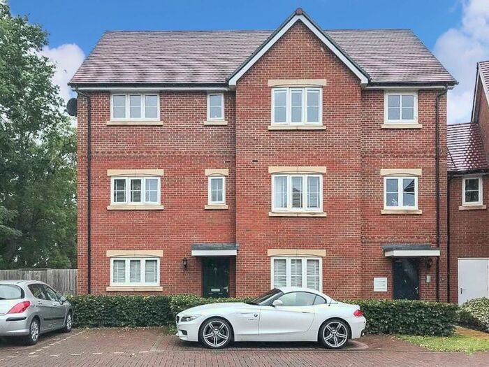 2 Bedroom Apartment To Rent In Rothschild Drive, Sarisbury Green, SO31
