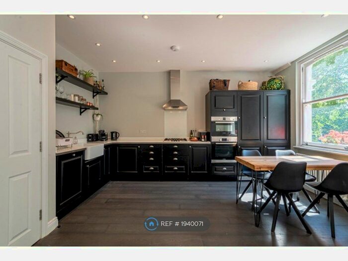 2 Bedroom Flat To Rent In Northwold Road, London, N16