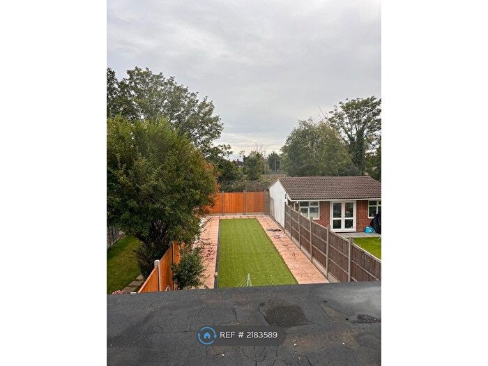 2 Bedroom End Of Terrace House To Rent In Durham Road, Feltham, TW14