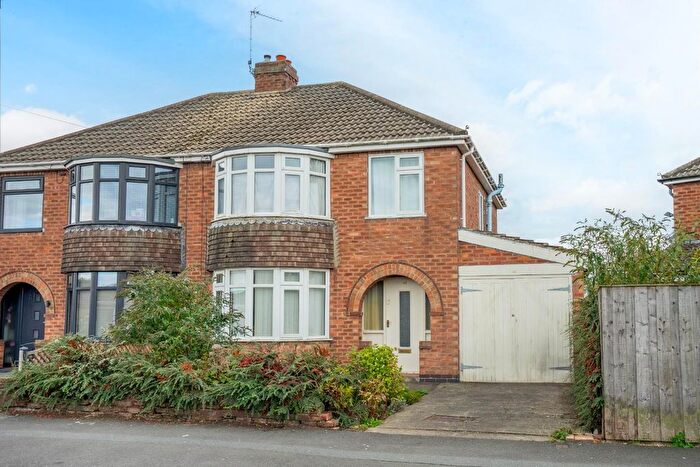 3 Bedroom Semi Detached House For Sale In Brockfield Park Drive, York, YO31