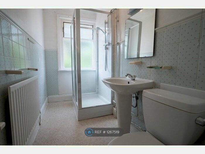 5 Bedroom Semi-Detached House To Rent In Morris Road, Southampton SO15