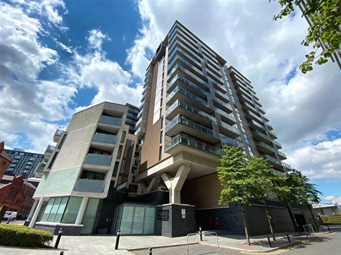 2 Bedroom Apartment To Rent In Spectrum Block, Blackfriars Road, Manchester City Centre, Salford, M3