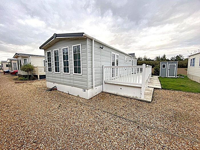3 Bedroom Mobile Home For Sale In Heron Cottage, PE12