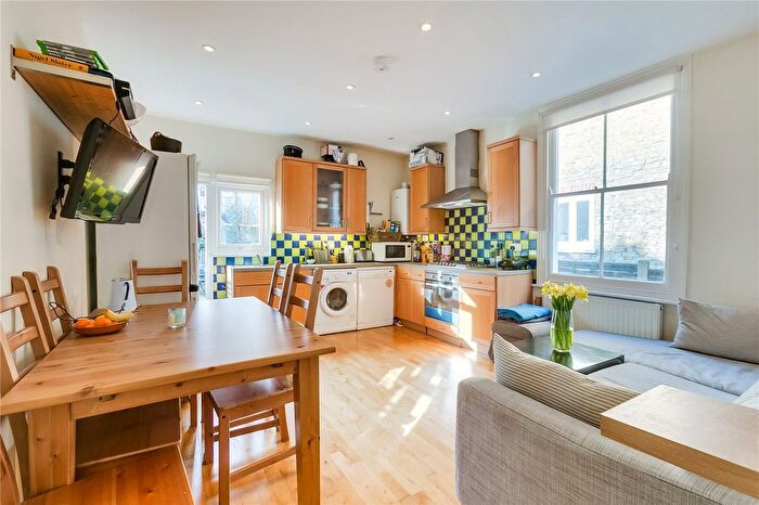 3 Bedroom Maisonette To Rent In Oakmead Road, London, SW12