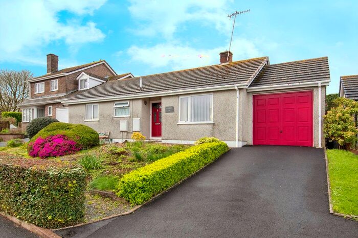 3 Bedroom Bungalow For Sale In Grove Park, Torpoint, Cornwall, PL11