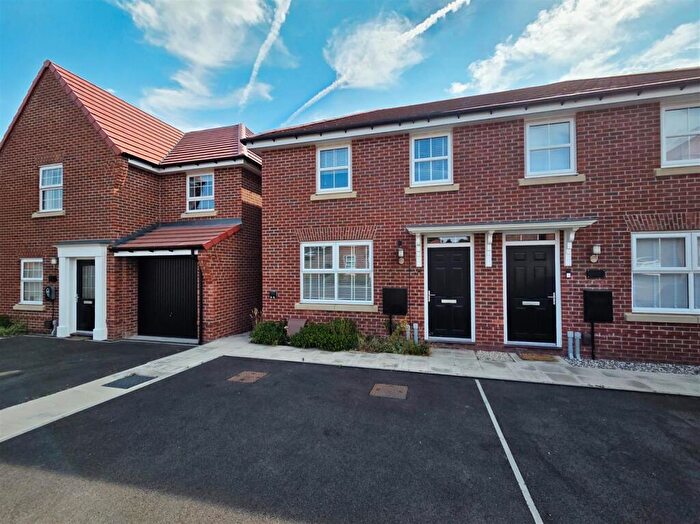 3 Bedroom Semi-Detached House For Sale In Juniper Drive, Rainworth, Mansfield, NG21