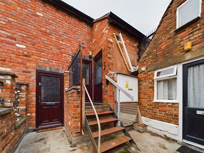 1 Bedroom Flat To Rent In High Street, Tewkesbury, Gloucestershire, GL20