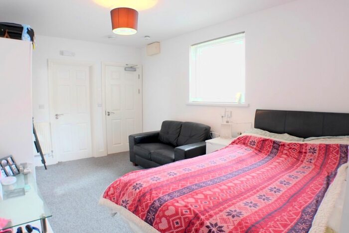 1 Bedroom Studio To Rent In Heathfield, Mount Pleasant, Swansea, SA1