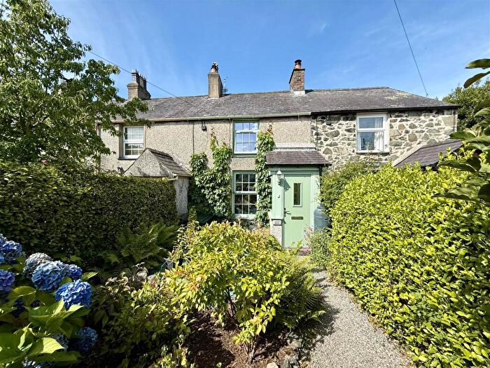 2 Bedroom House For Sale In Nant Cottages, Minffordd, Bangor, LL57