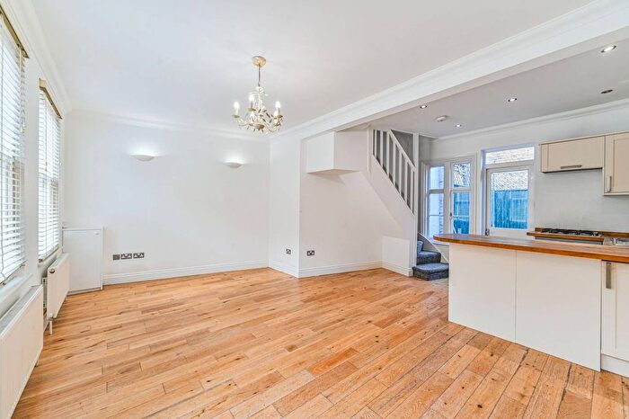 2 Bedroom Property To Rent In Chancery Lane, Beckenham, Kent, BR3