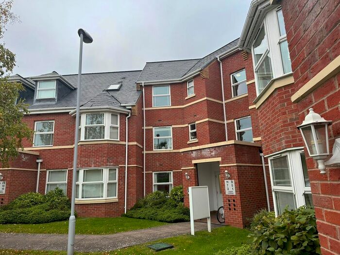 2 Bedroom Flat To Rent In Tudor Coppice, Solihull, B91