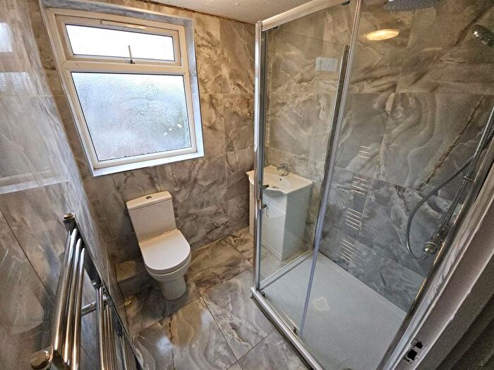 5 Bedroom Property To Rent In North Road, London, N7