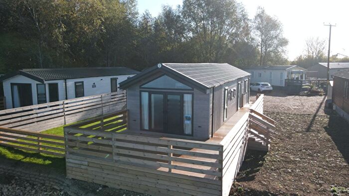 2 Bedroom Lodge For Sale In Barholm Road, Stamford, PE9