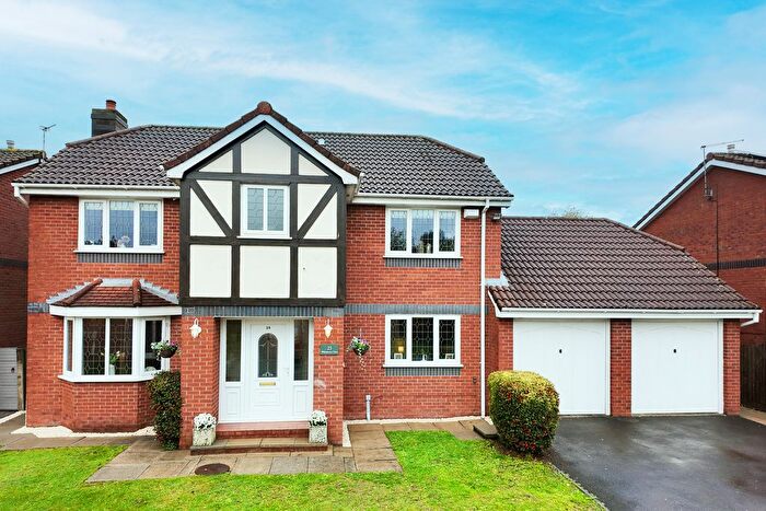 4 Bedroom Detached House For Sale In Whitebeam Close, Penwortham, PR1