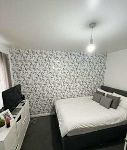 2 Bedroom Flat To Rent In Morecombe Close, Hornchurch, London, RM12