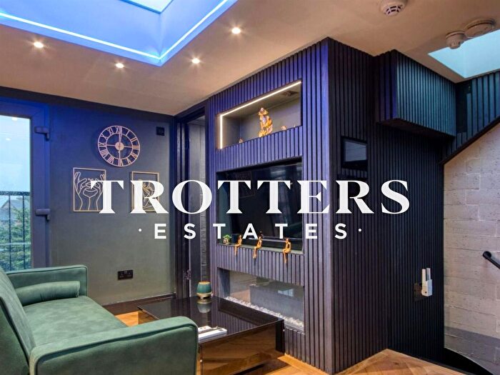 1 Bedroom Terraced House To Rent In Tollgate Road, London, E6