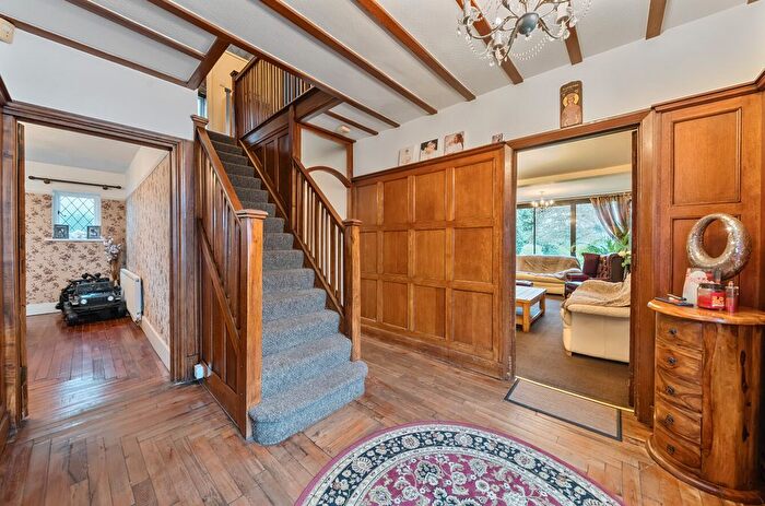 5 Bedroom Detached House To Rent In Norbury Hill, London, SW16