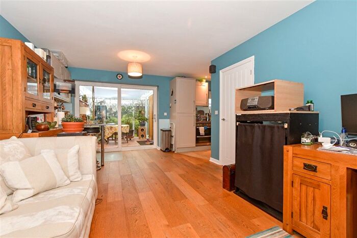 3 Bedroom End Of Terrace House For Sale In Wightwick Close, Staplehurst, Kent, TN12