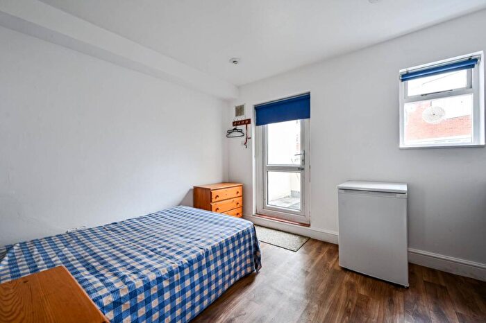 Studio To Rent In Hackney Road, Hackney, London, E2