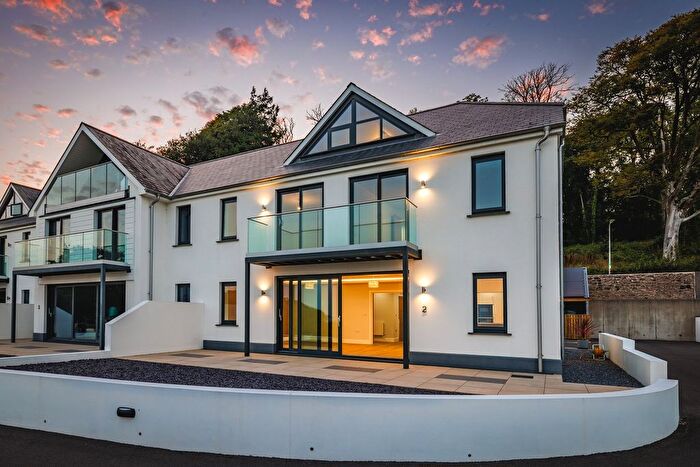 5 Bedroom Terraced House For Sale In Llys Steffan, Llansteffan, SA33