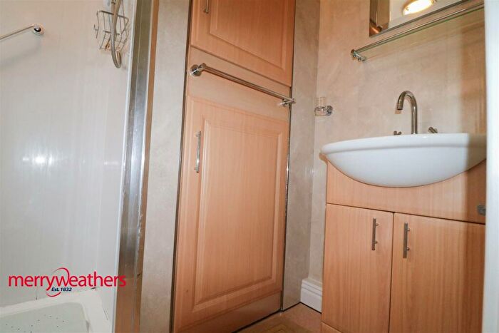 2 Bedroom Semi-Detached Bungalow For Sale In Sunnybank Crescent, Brinsworth, Rotherham, S60