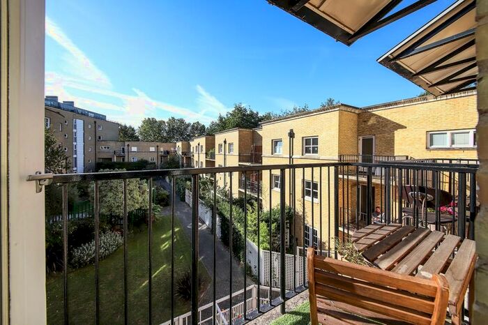 1 Bedroom Apartment For Sale In Princes Court, Surrey Quays, SE16