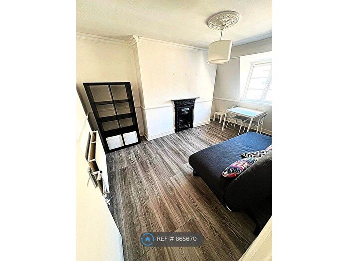 1 Bedroom Flat To Rent In Leather Lane, London, EC1N
