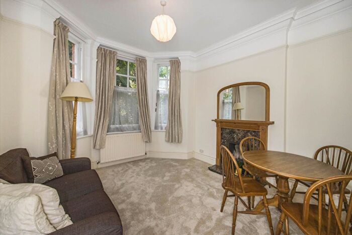 1 Bedroom Flat To Rent In Greycoat Gardens, Westminster, SW1P