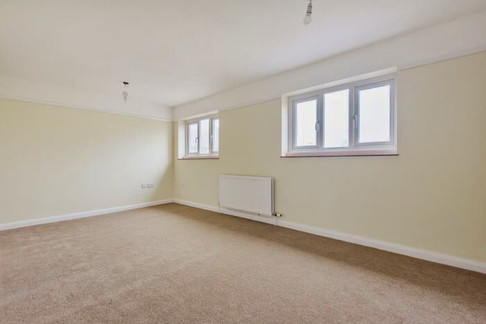 4 Bedroom Apartment To Rent In Abingdon, Oxfordshire, OX14