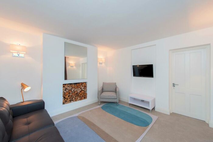 1 Bedroom Flat To Rent In Chagford House, Chagford Street, London, NW1