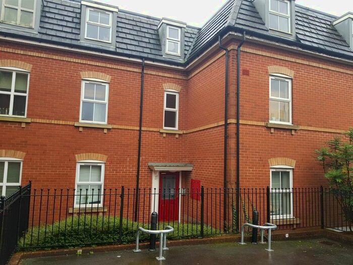 2 Bedroom Flat To Rent In Kimmeridge Court, Ripley Road, Swindon, SN1
