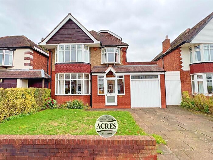 4 Bedroom Detached House For Sale In Sunnybank Road, Sutton Coldfield, B73