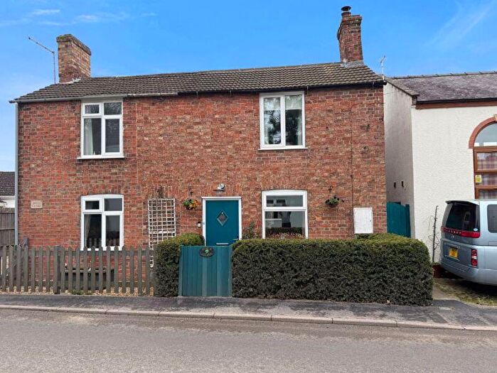 2 Bedroom Cottage For Sale In Main Street, Mareham-Le-Fen, Boston, PE22