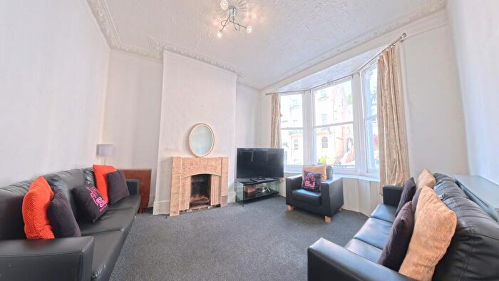 5 Bedroom Terraced House To Rent In Roundhill Crescent, BN2