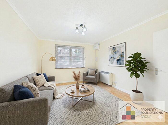 2 Bedroom Flat To Rent In Kendrick Road, Reading, Berkshire, RG1