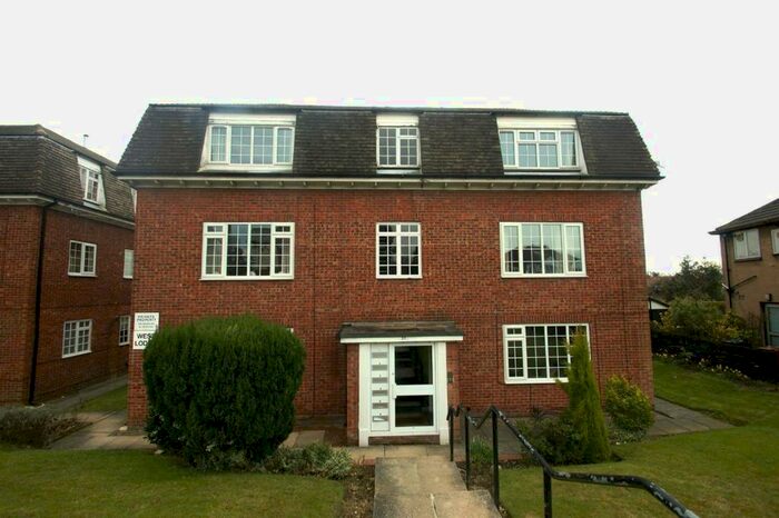 2 Bedroom Flat To Rent In Stainbeck Lane, Chapel Allerton, Leeds, LS7