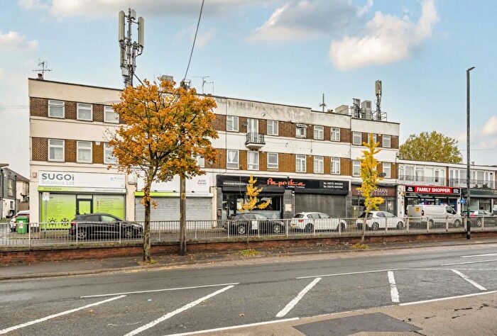 3 Bedroom Flat For Sale In Knightstone Square, Gilda Parade, Whitchurch, Bristol, BS14