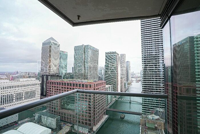 2 Bedroom Apartment To Rent In Marsh Wall, London, E14