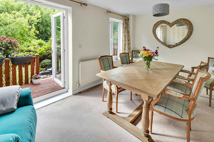 3 Bedroom End Of Terrace House For Sale In Stonemere Avenue, Todmorden, OL14