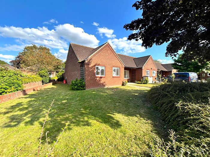 2 Bedroom Semi-Detached Bungalow To Rent In Broadland Close, Reedham, Norfolk, NR13