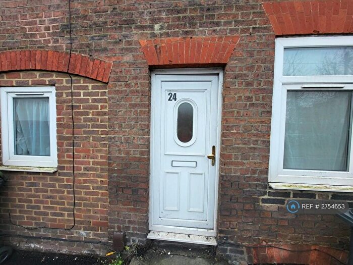 1 Bedroom Flat To Rent In Coopers Mews, Luton, LU1