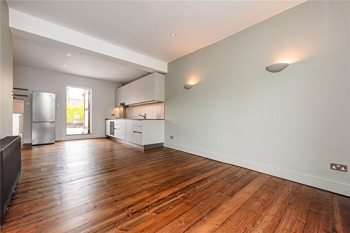 2 Bedroom Flat To Rent In Harrow Road, London, W10