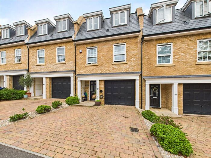 3 Bedroom Terraced House For Sale In Queens Drive, Woodbridge, IP12