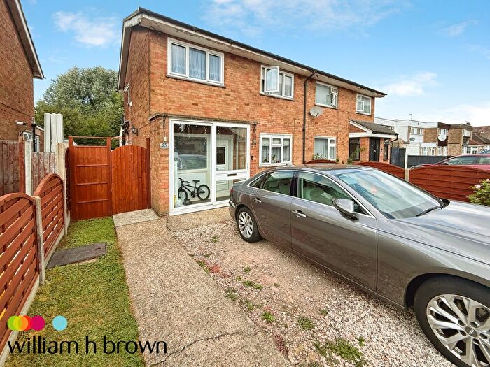 3 Bedroom Semi-Detached House To Rent In Lower Mardyke Avenue, Rainham, RM13
